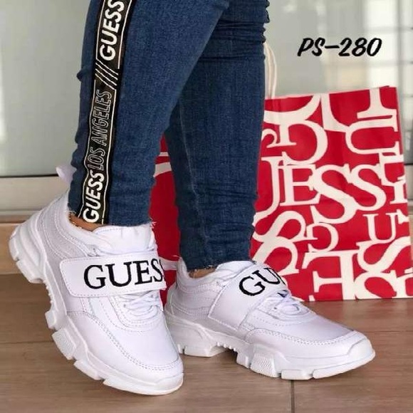 Guess Shoes - v i n t a g e:: retro y2k chunky 90s BRATZ style
